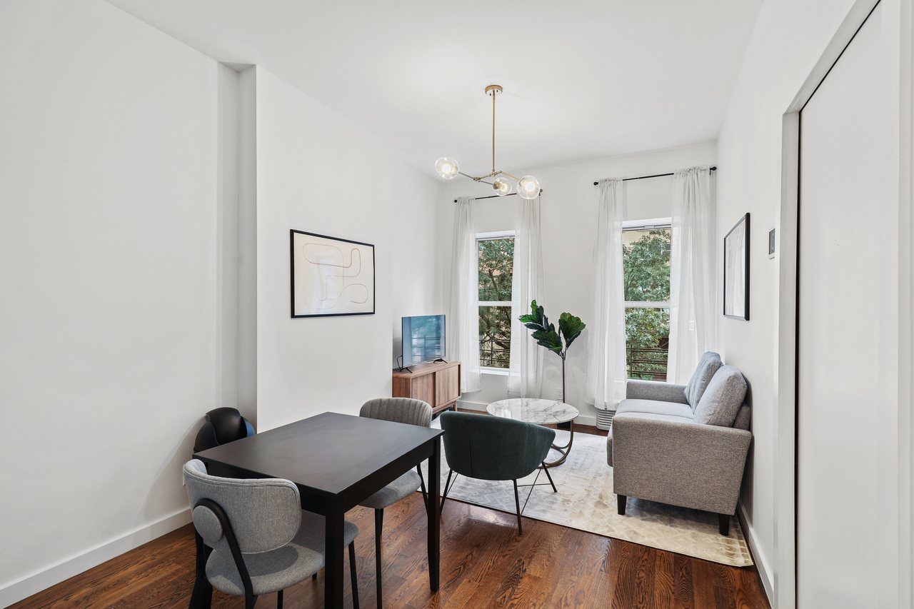 #542: Upper East Side - Full Bedroom B - 6