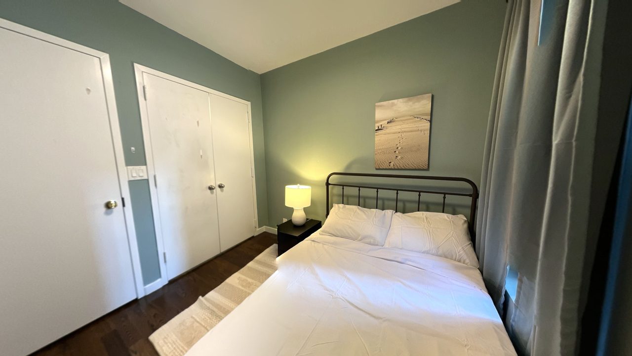 #542: Upper East Side - Full Bedroom A - 4