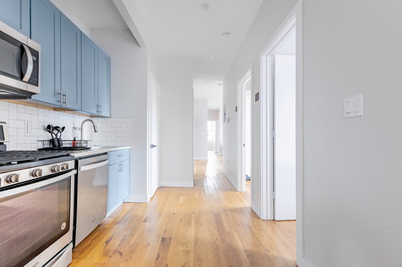  #1425: Ridgewood - Full Bedroom C  -  #1425: Ridgewood  - Gallery -  7