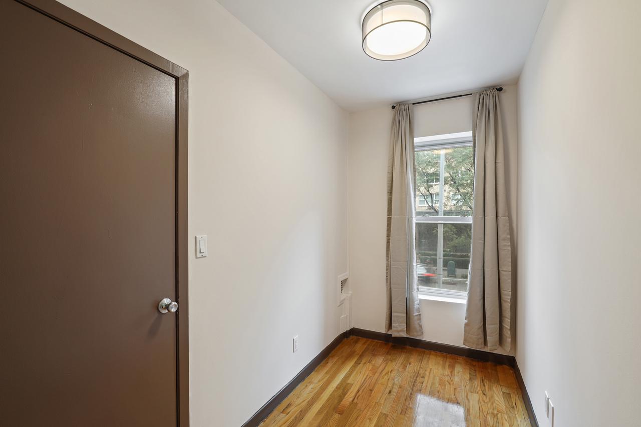  #543: Upper East Side - Full Bedroom C  -  #543: Upper East Side  - Gallery -  7