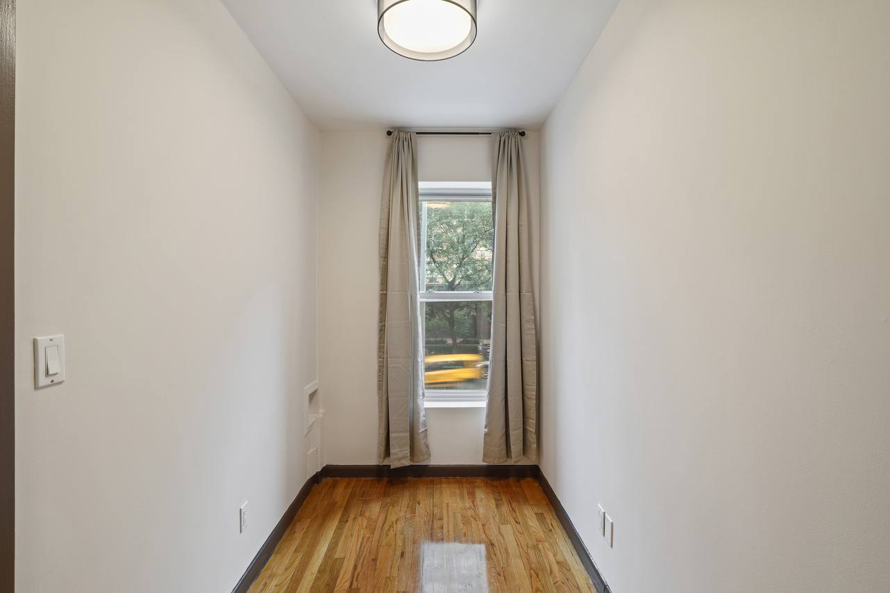  #543: Upper East Side - Full Bedroom C  -  #543: Upper East Side  - Gallery -  9