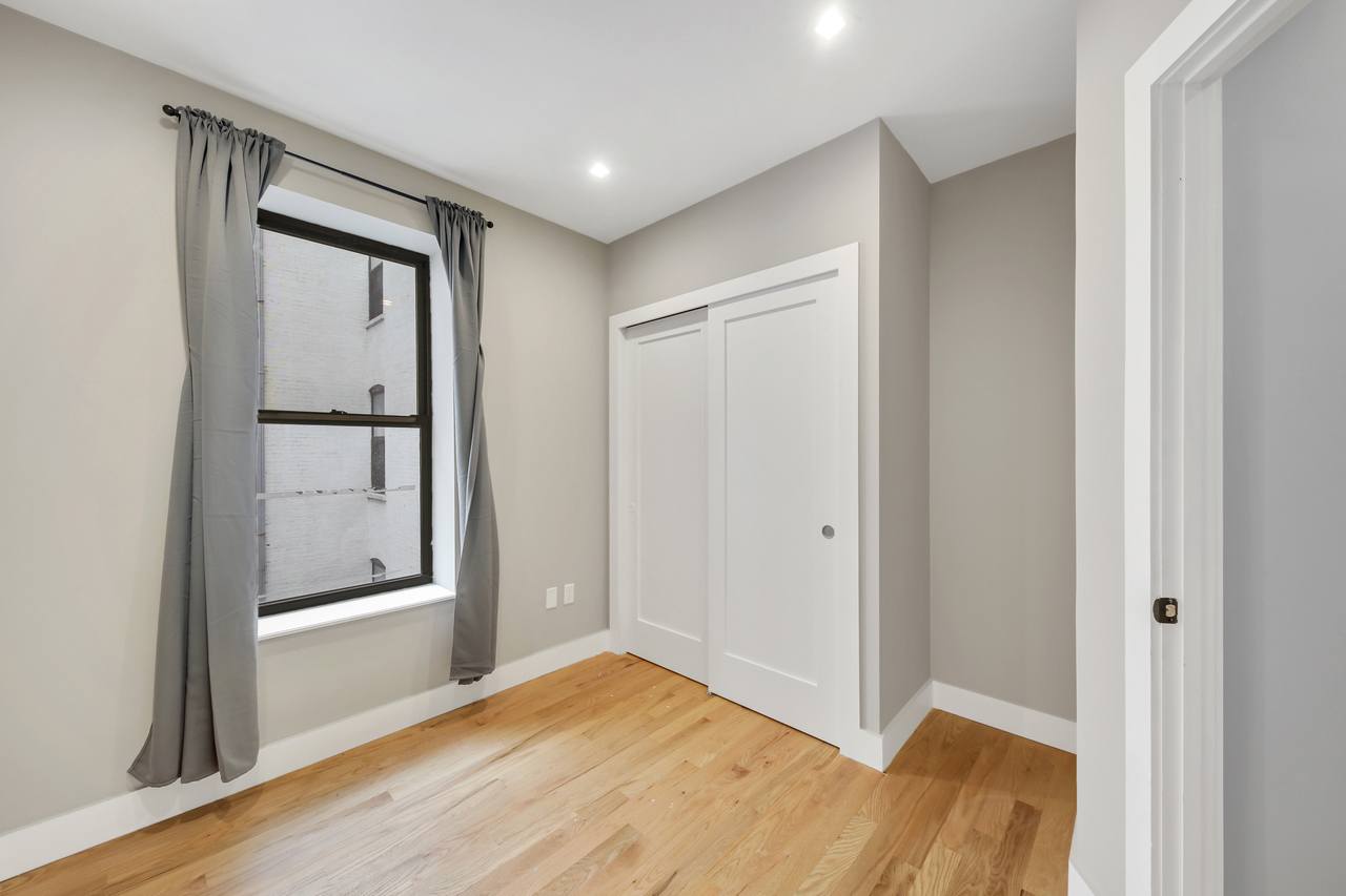  #713: West Harlem - Full Bedroom D  -  #713: West Harlem  - Gallery -  2