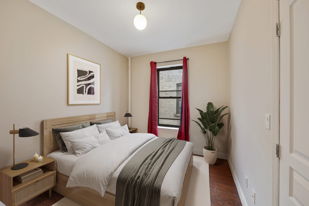 #887: West Harlem - Queen Bedroom B - 2