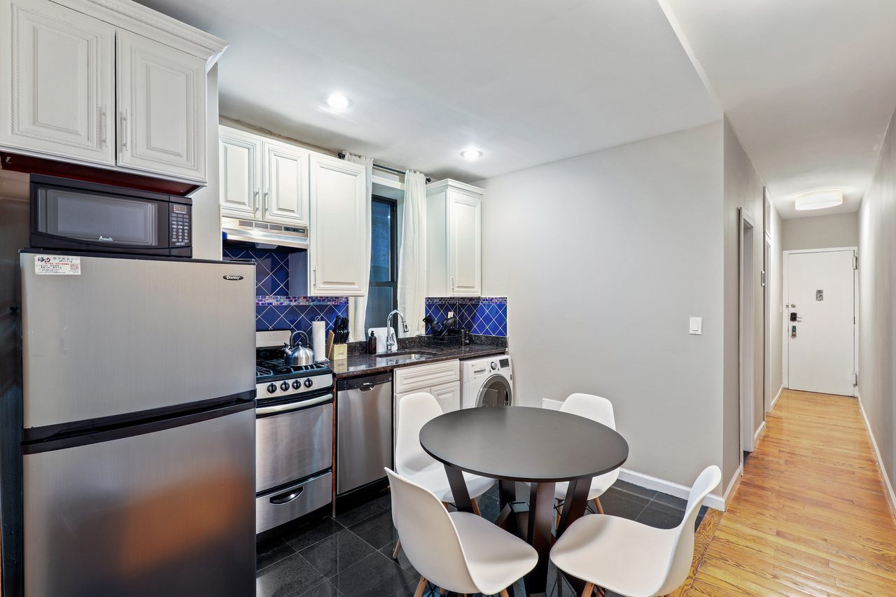 #764: Upper West Side - Full Bedroom D - 10