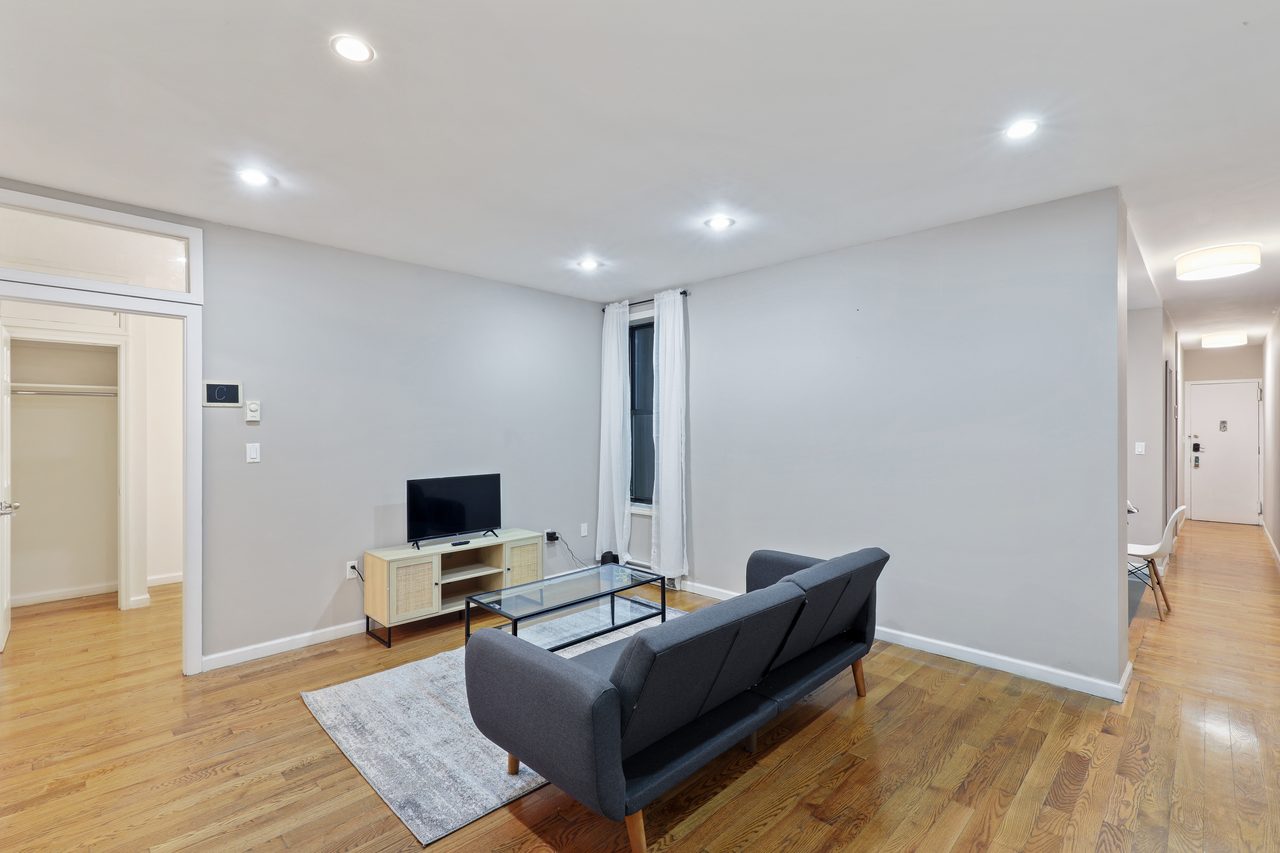 #764: Upper West Side - Full Bedroom D - 7