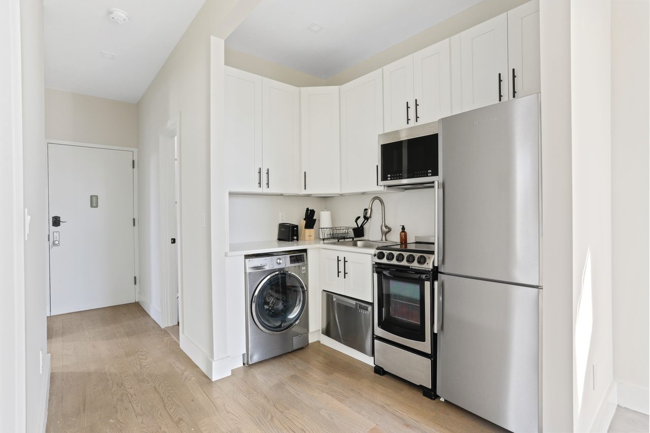  #877: Park Slope - Full Bedroom B  -  #877: Park Slope  - Gallery -  5