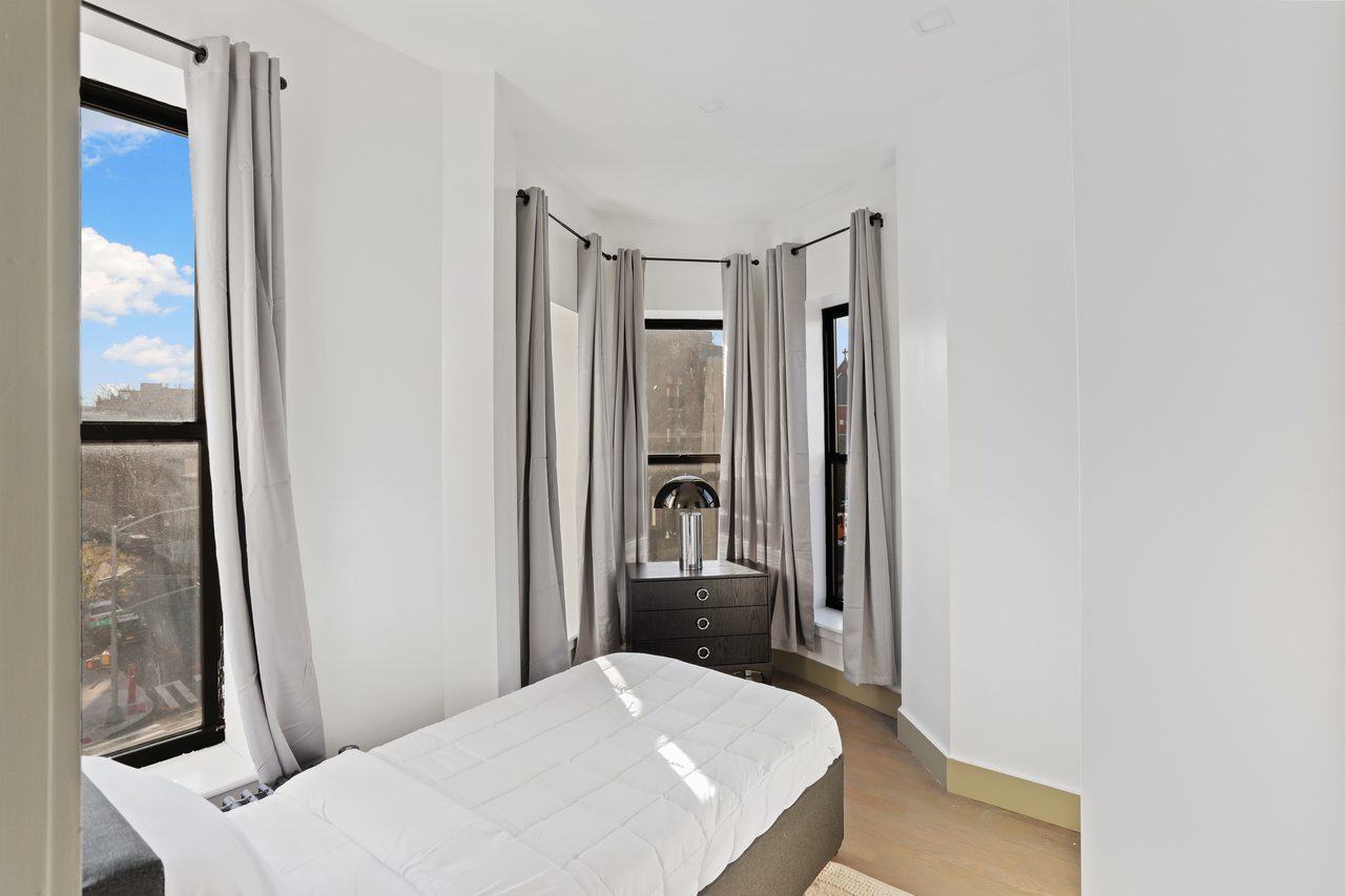 #877: Park Slope - Twin Bedroom C - #877: Park Slope - Gallery - 3