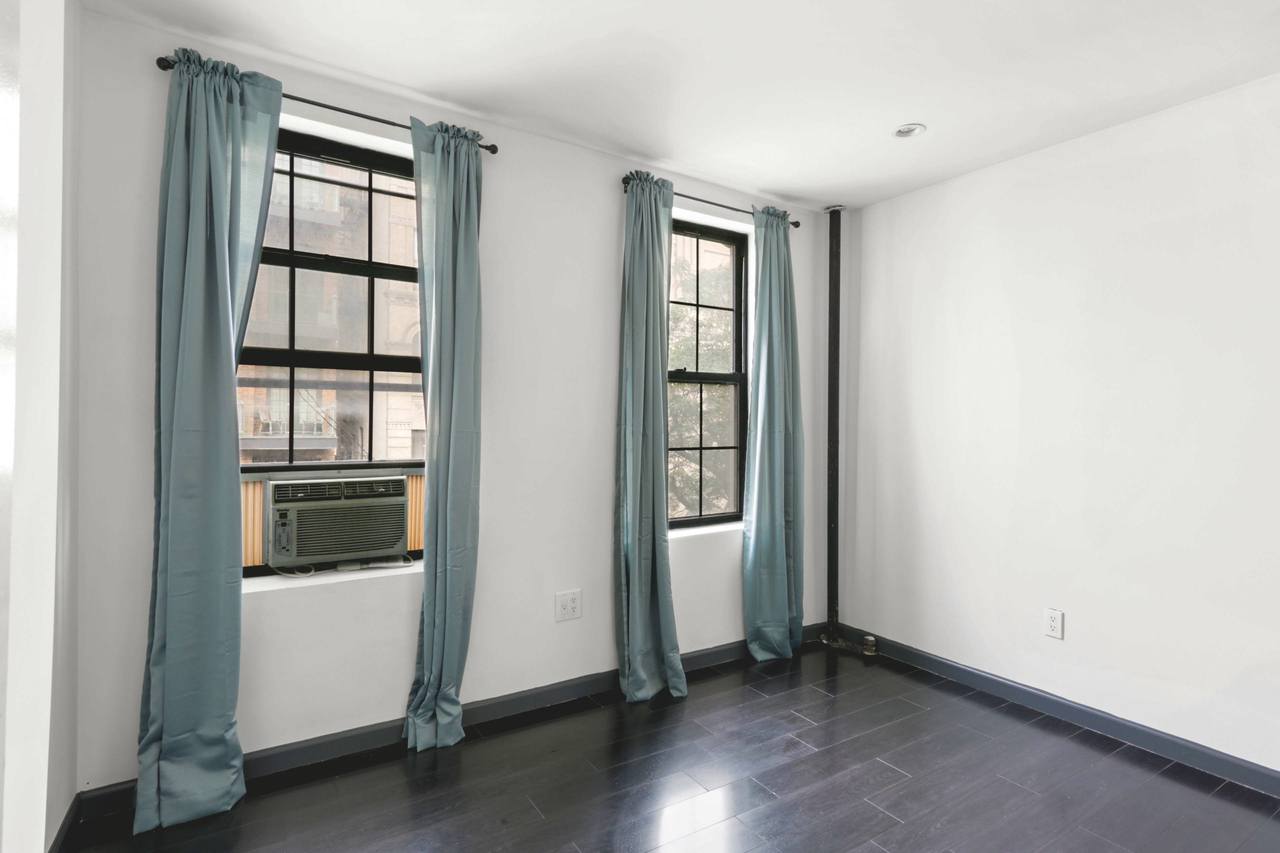 #561: East Village - Full Bedroom C - 2