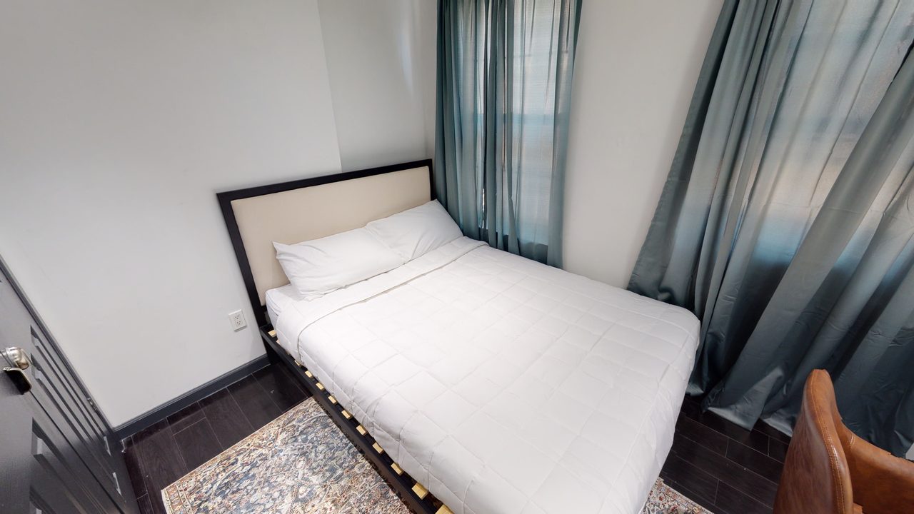 #561: East Village - Full Bedroom C - 7