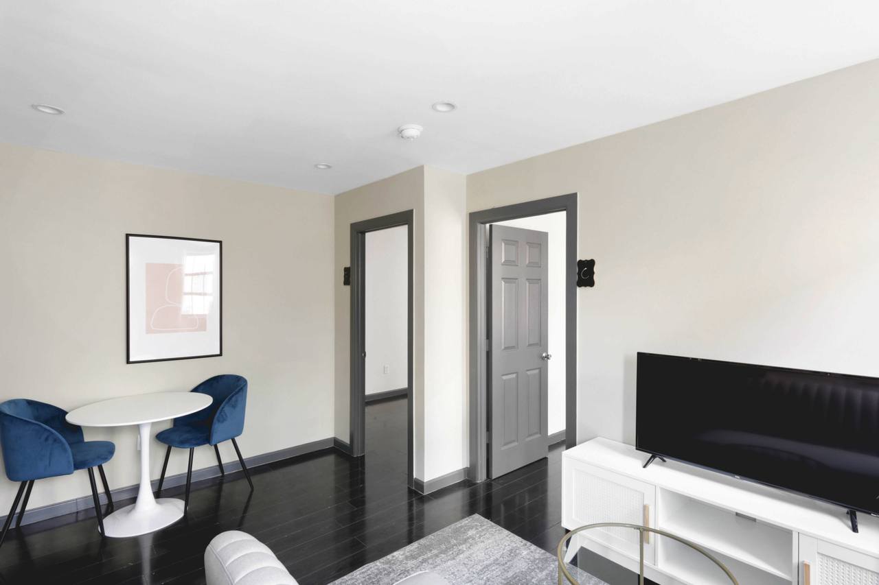 #561: East Village - Full Bedroom A - 10