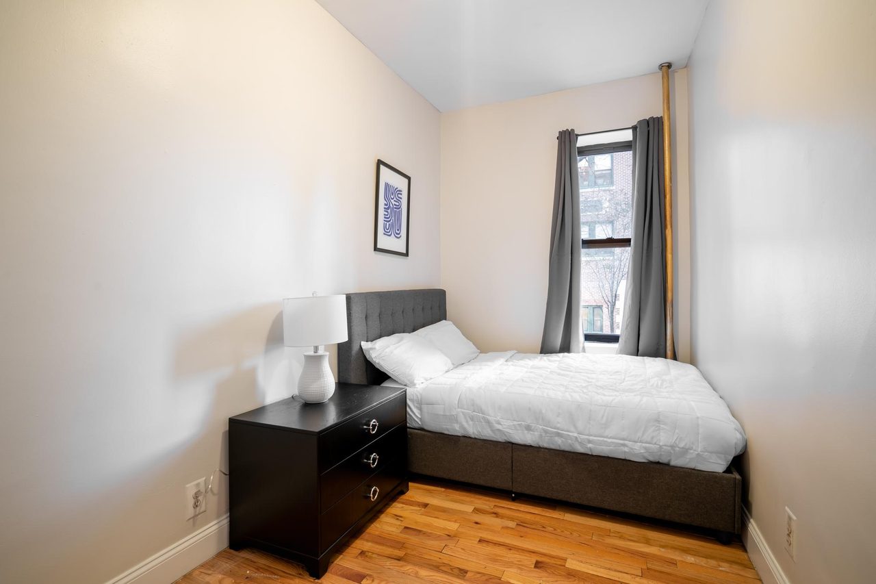  #1653: Central Harlem - Full Bedroom A  -  #1653: Central Harlem  - Gallery -  12