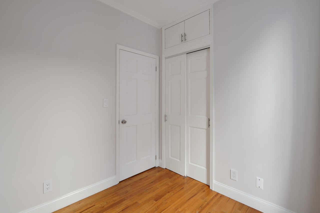 #796: Hamilton Heights - Full Bedroom B - 5