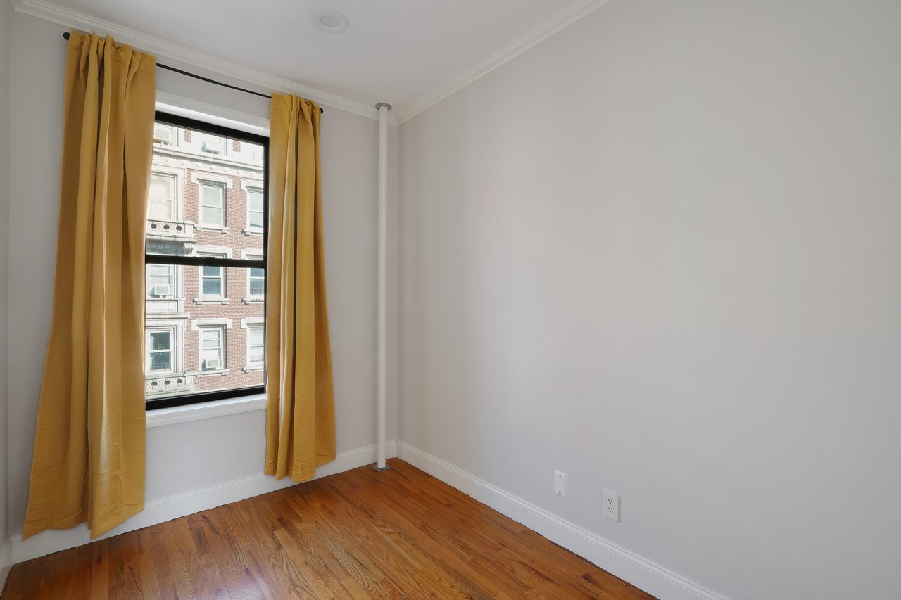 #796: Hamilton Heights - Twin Bedroom C - 1