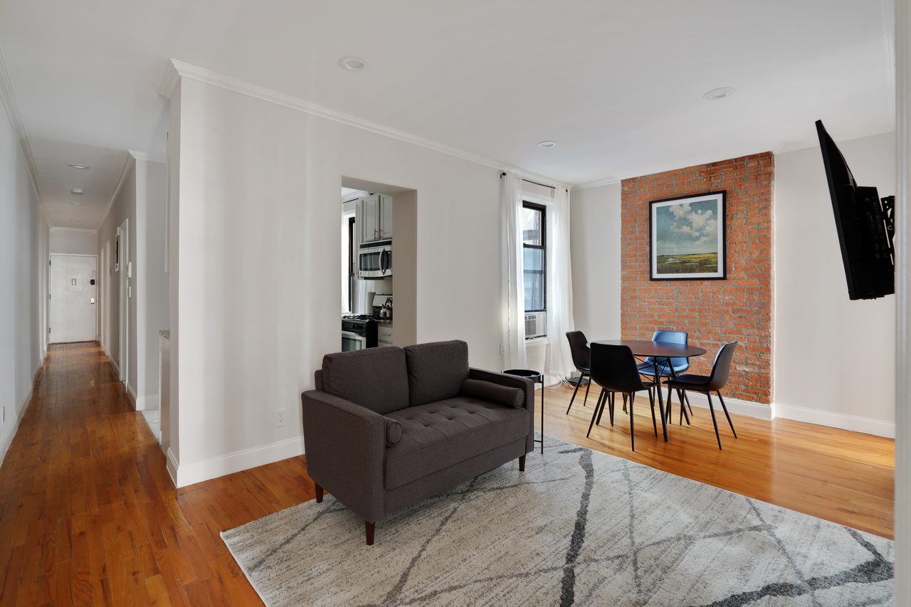 #796: Hamilton Heights - Queen Bedroom A  -  #796: Hamilton Heights  - Gallery -  9