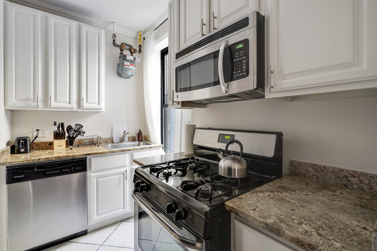 #796: Hamilton Heights - Twin Bedroom C - #796: Hamilton Heights - Gallery - 8