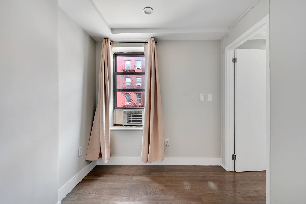 #729: East Village - Full Bedroom C - 12