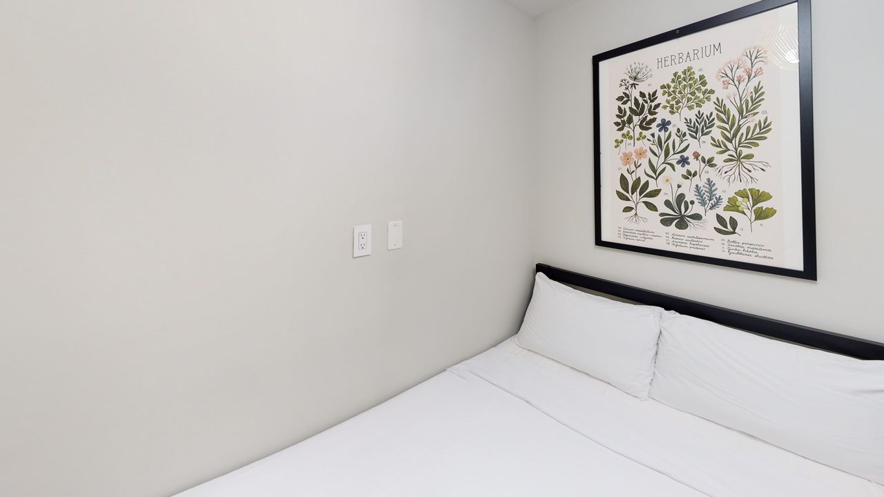 #729: East Village - Full Bedroom C - 5