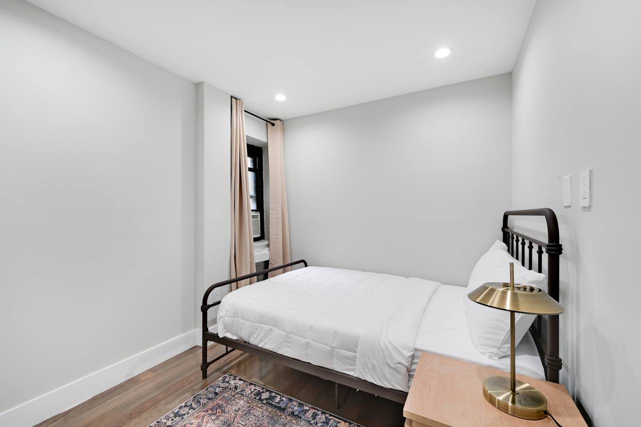 #729: East Village - Full Bedroom A - 1