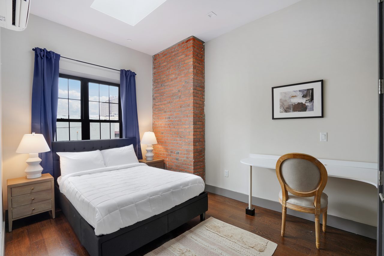 #832: Bedford-Stuyvesant - Full Bedroom A - 11