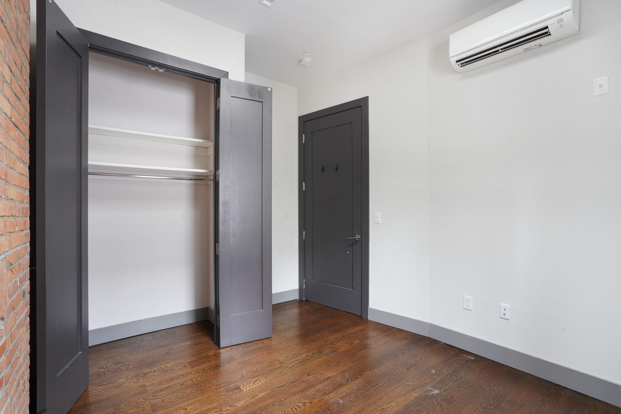 #832: Bedford-Stuyvesant - Full Bedroom D - 4