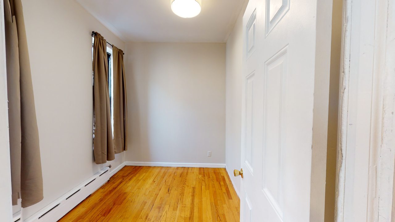 #757: Upper West Side - Full Bedroom B - 5