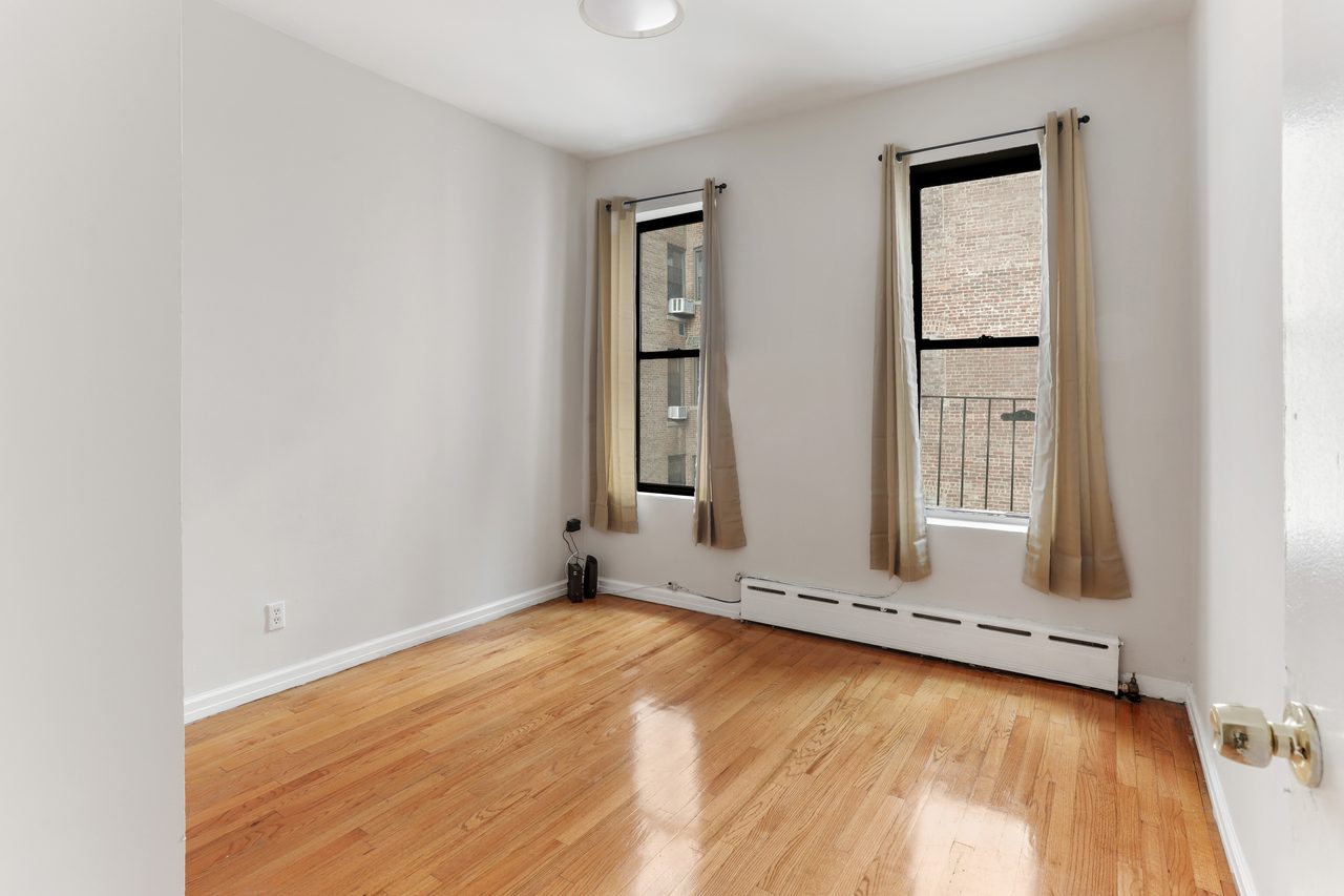 #757: Upper West Side - Queen Bedroom C - 10