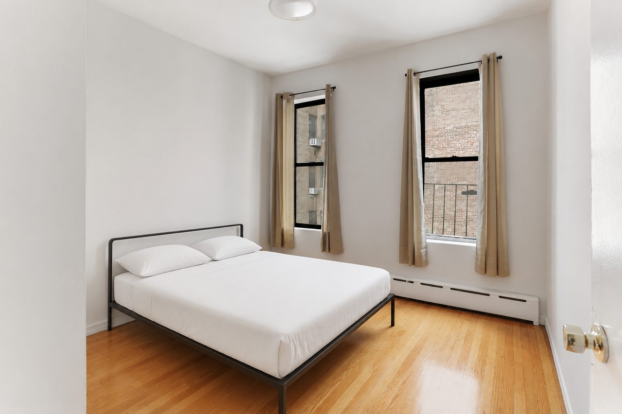 #757: Upper West Side - Queen Bedroom C - 7