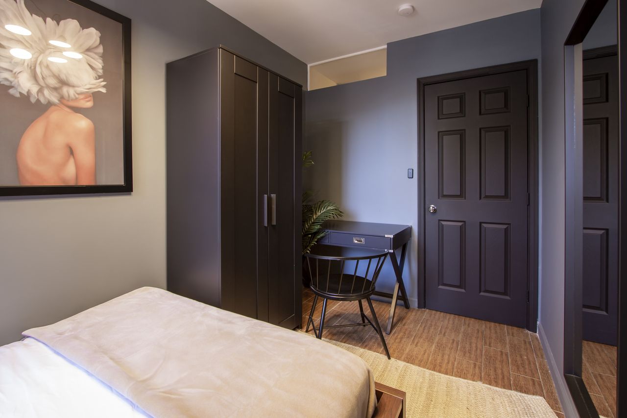  #267: Chinatown - Full Bedroom A  -  #267: Chinatown  - Gallery -  9
