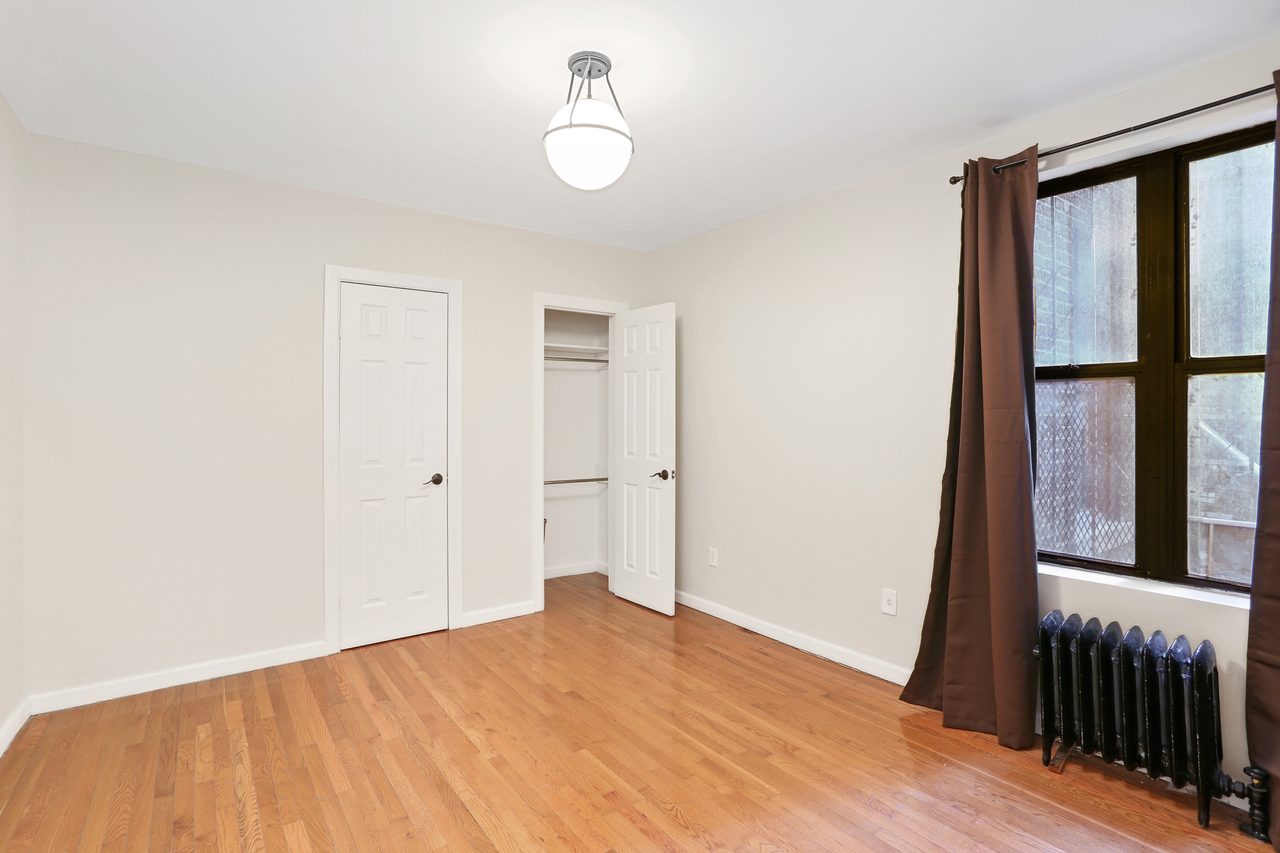 #893: East Harlem - Full Bedroom B - 15