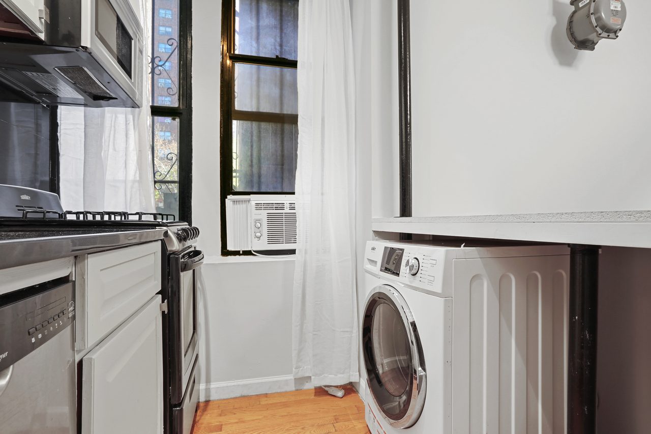 #893: East Harlem - Full Bedroom B - #893: East Harlem - Gallery - 1