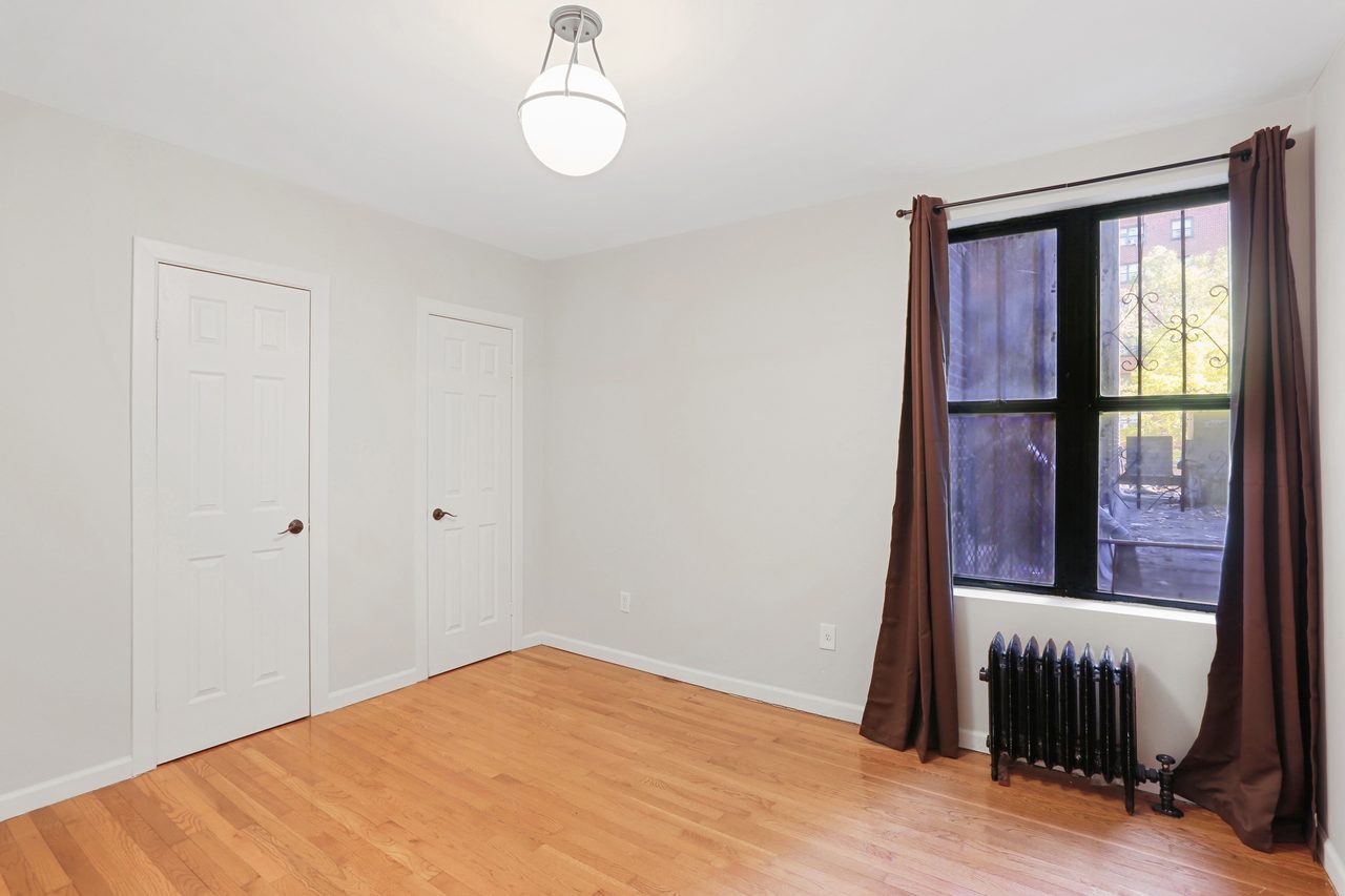 #893: East Harlem - Full Bedroom B - 16