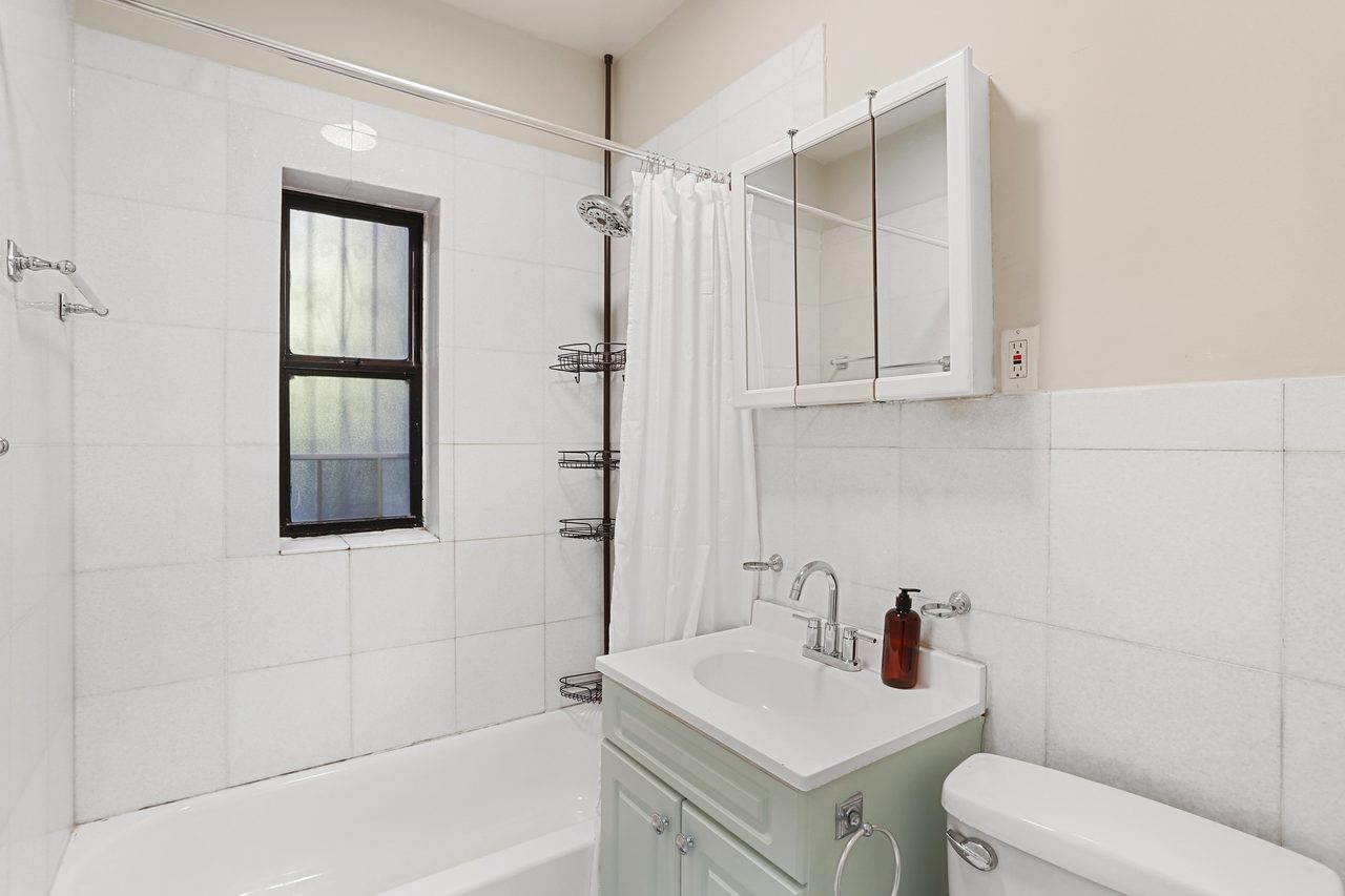 #893: East Harlem - Full Bedroom A - 2