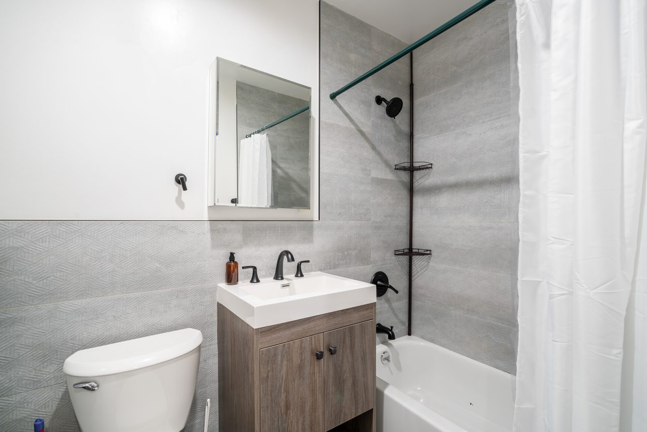 #1511: Central Harlem - Full Bedroom A - 10