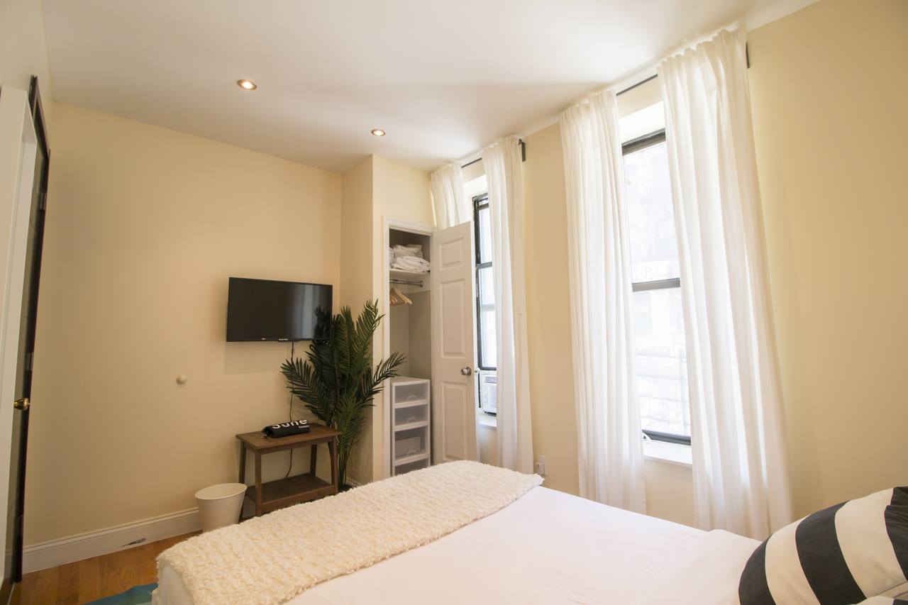 #366: Upper West Side - Full Bedroom C - 14