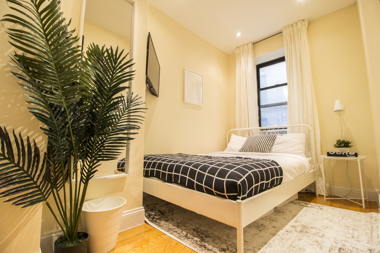 #366: Upper West Side - Full Bedroom E - 4