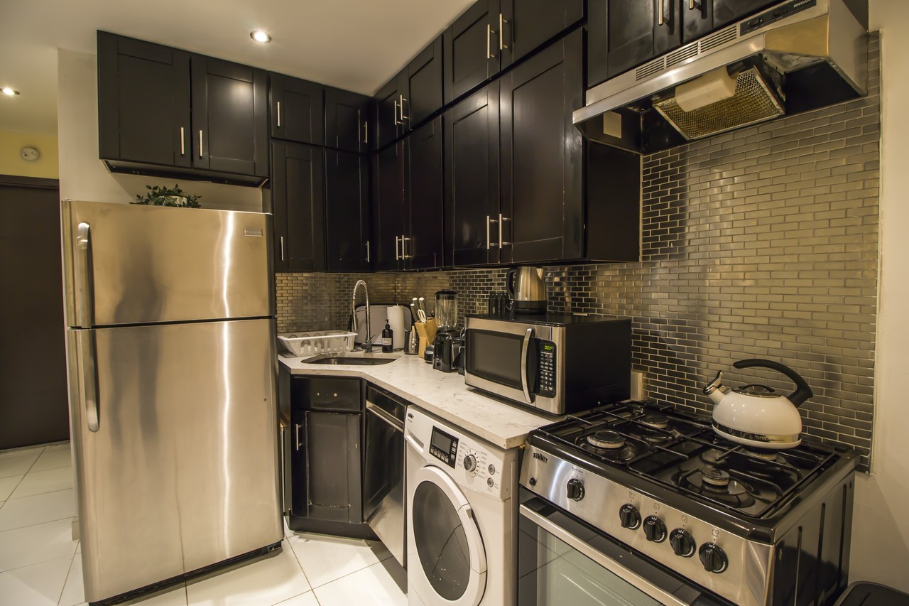#366: Upper West Side - Full Bedroom D - 4