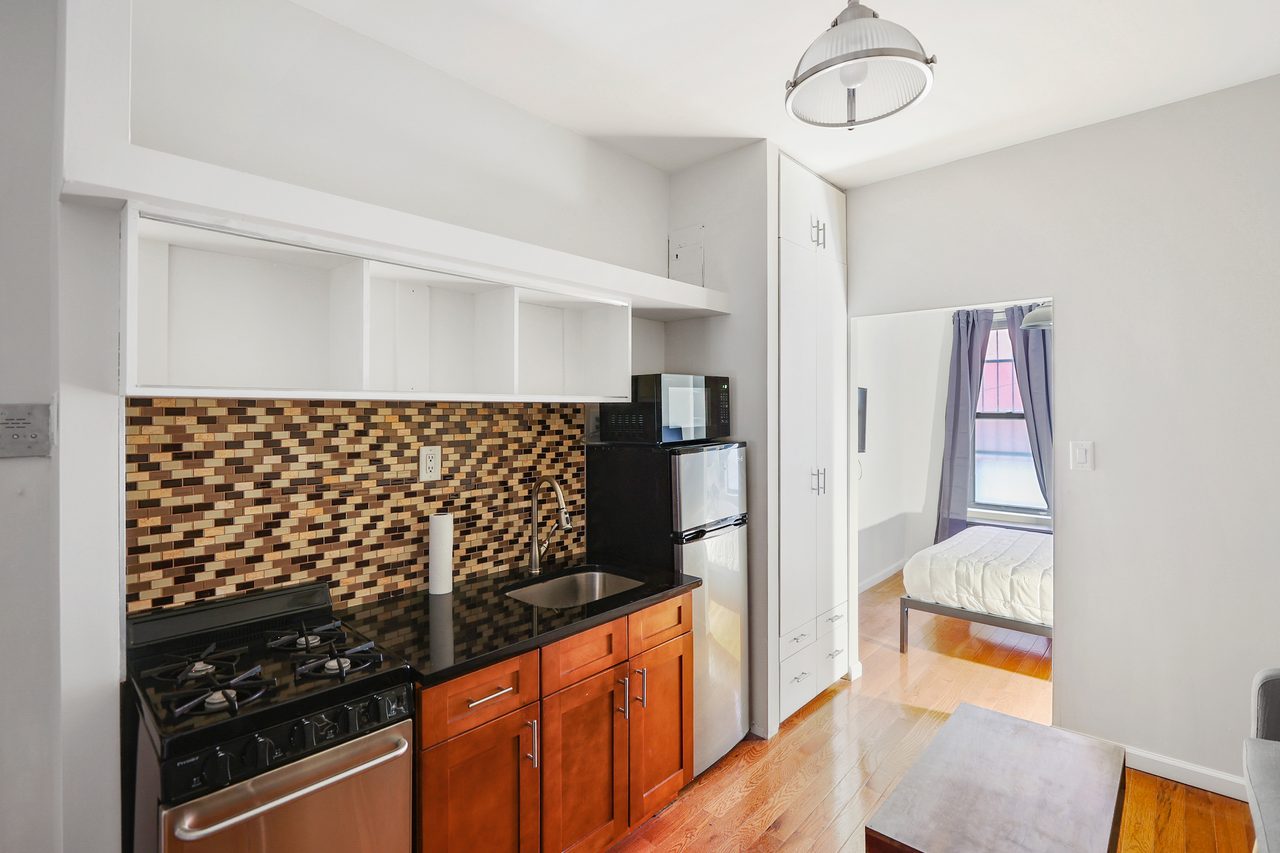 #799: Hell's Kitchen - 1 Bedroom (Full) - 5