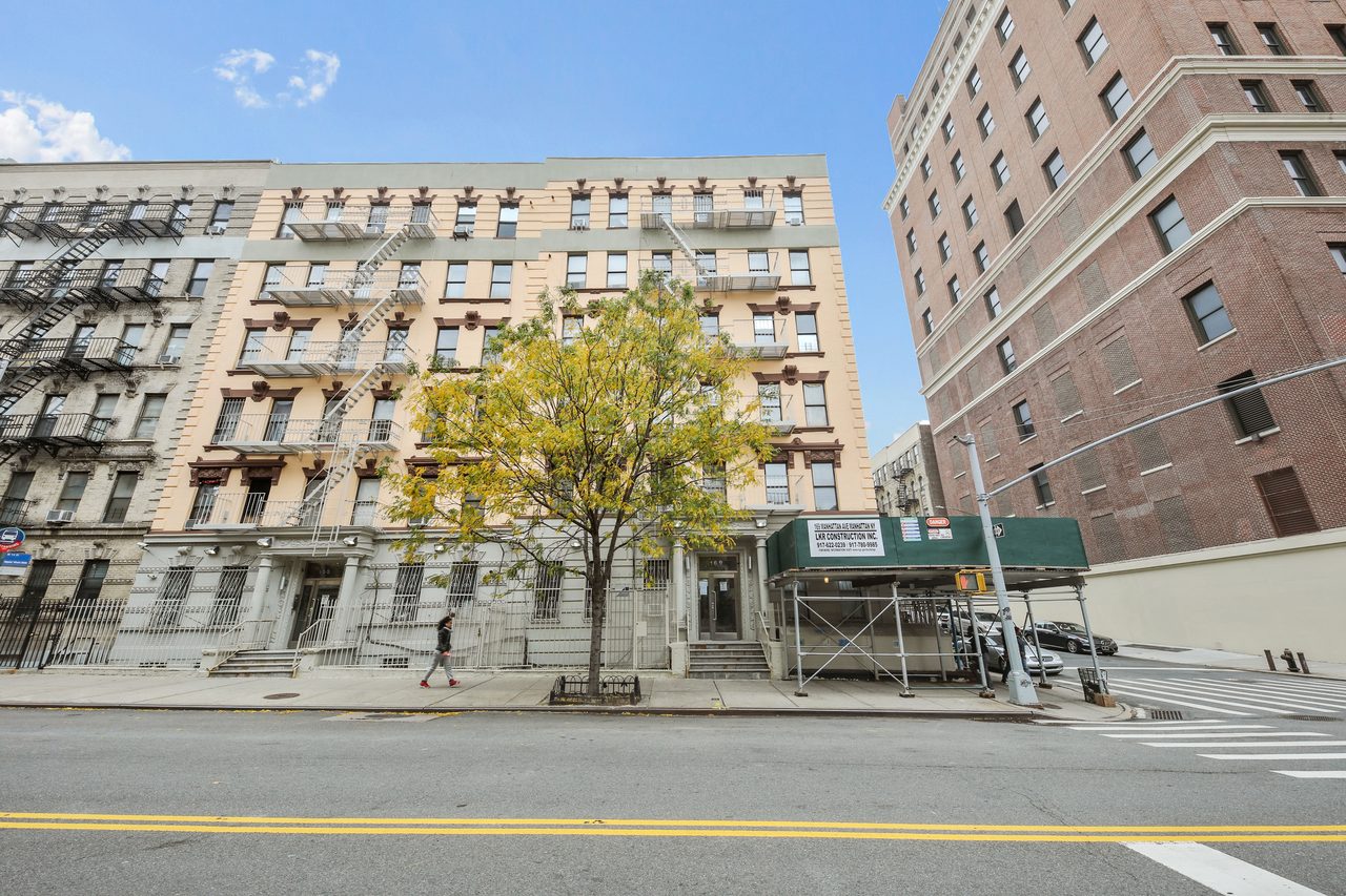 #784: Upper West Side - Full Bedroom B - 9