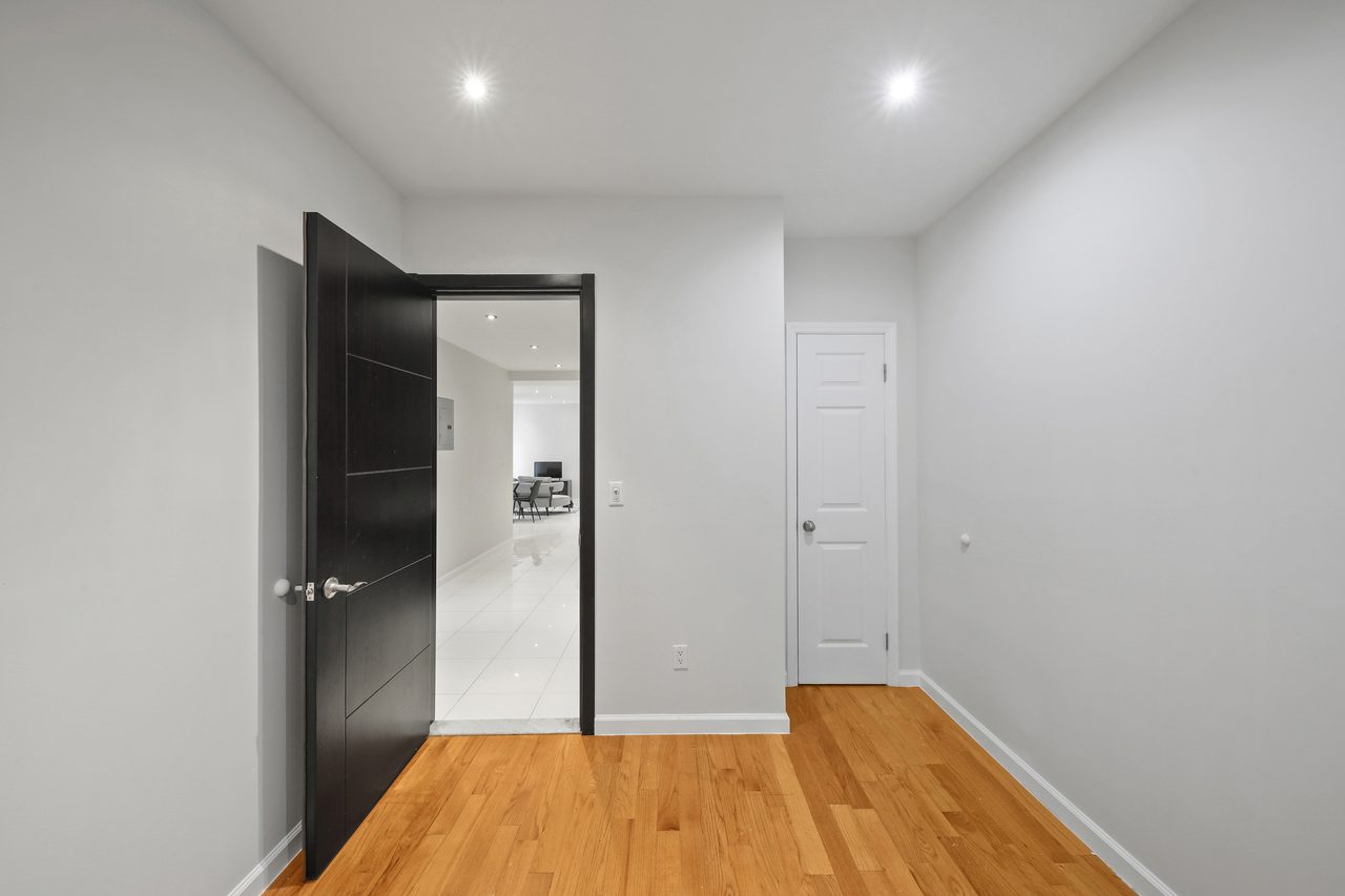 #784: Upper West Side - Full Bedroom B - 14