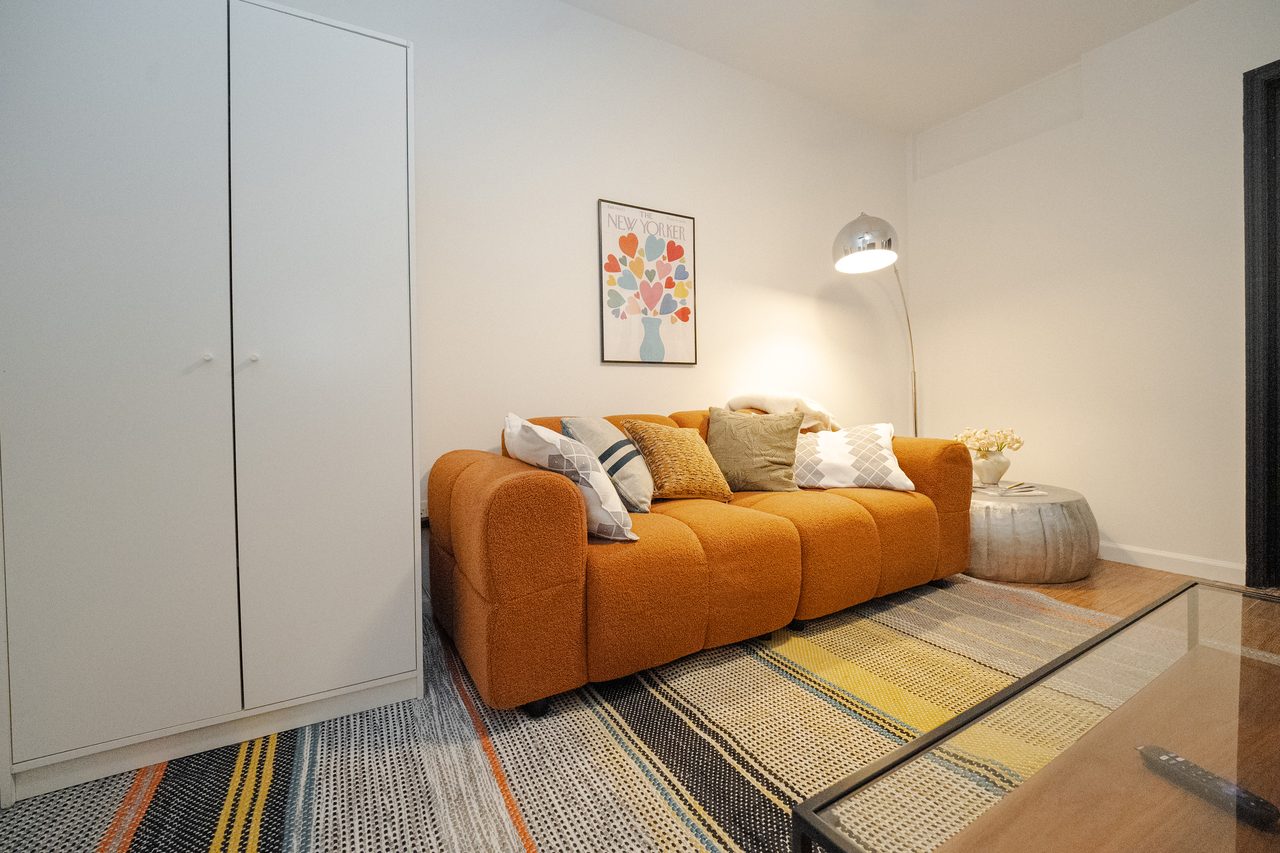 #269: Chinatown - Full Bedroom A - 7
