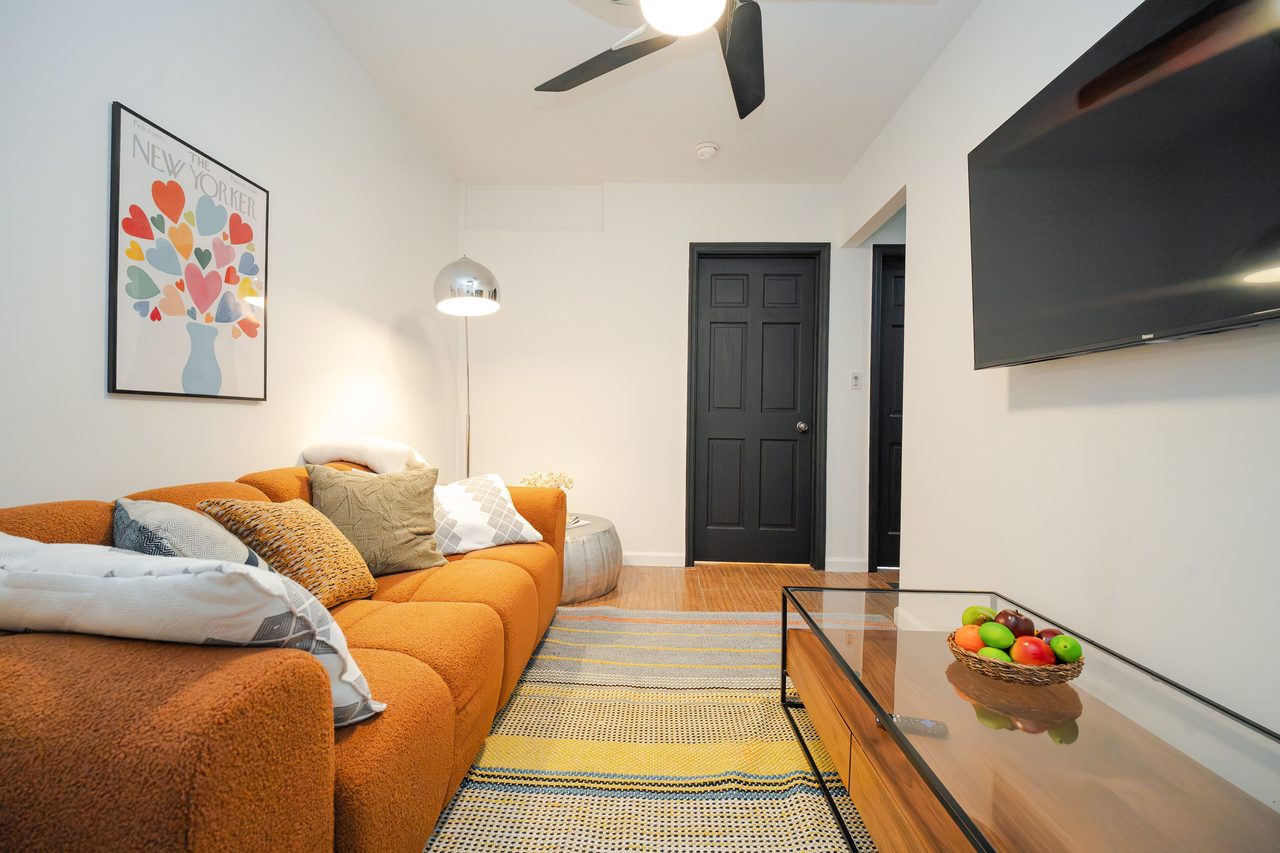 #269: Chinatown - Full Bedroom A - 3