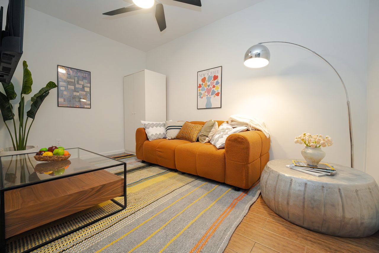 #269: Chinatown - Full Bedroom C - 13