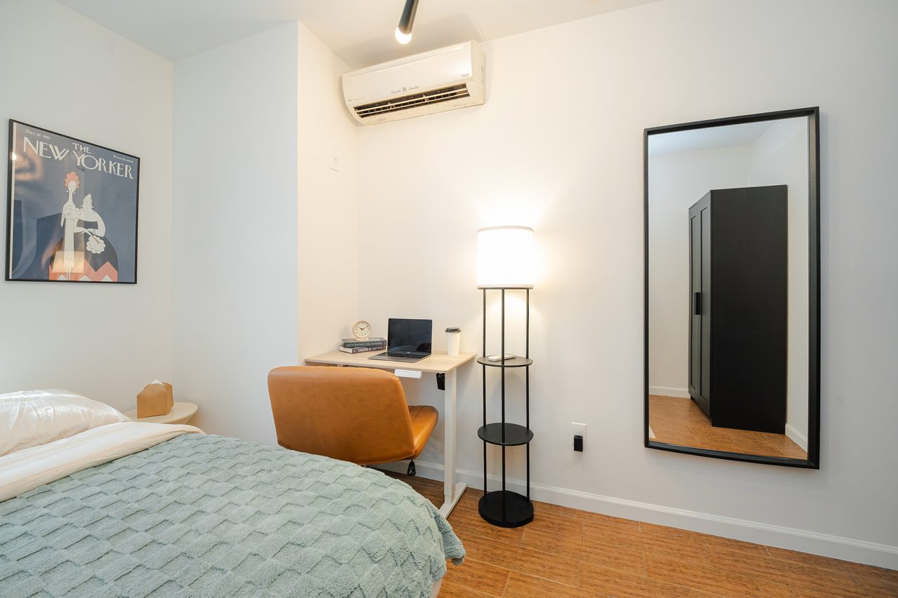 #269: Chinatown - Full Bedroom C - 16