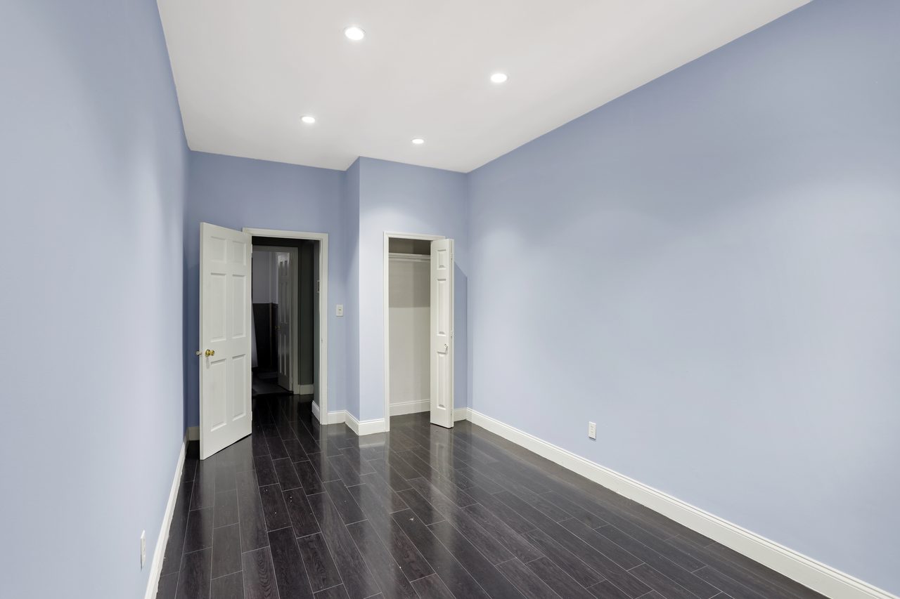#697: East Harlem - Queen Bedroom A - 12