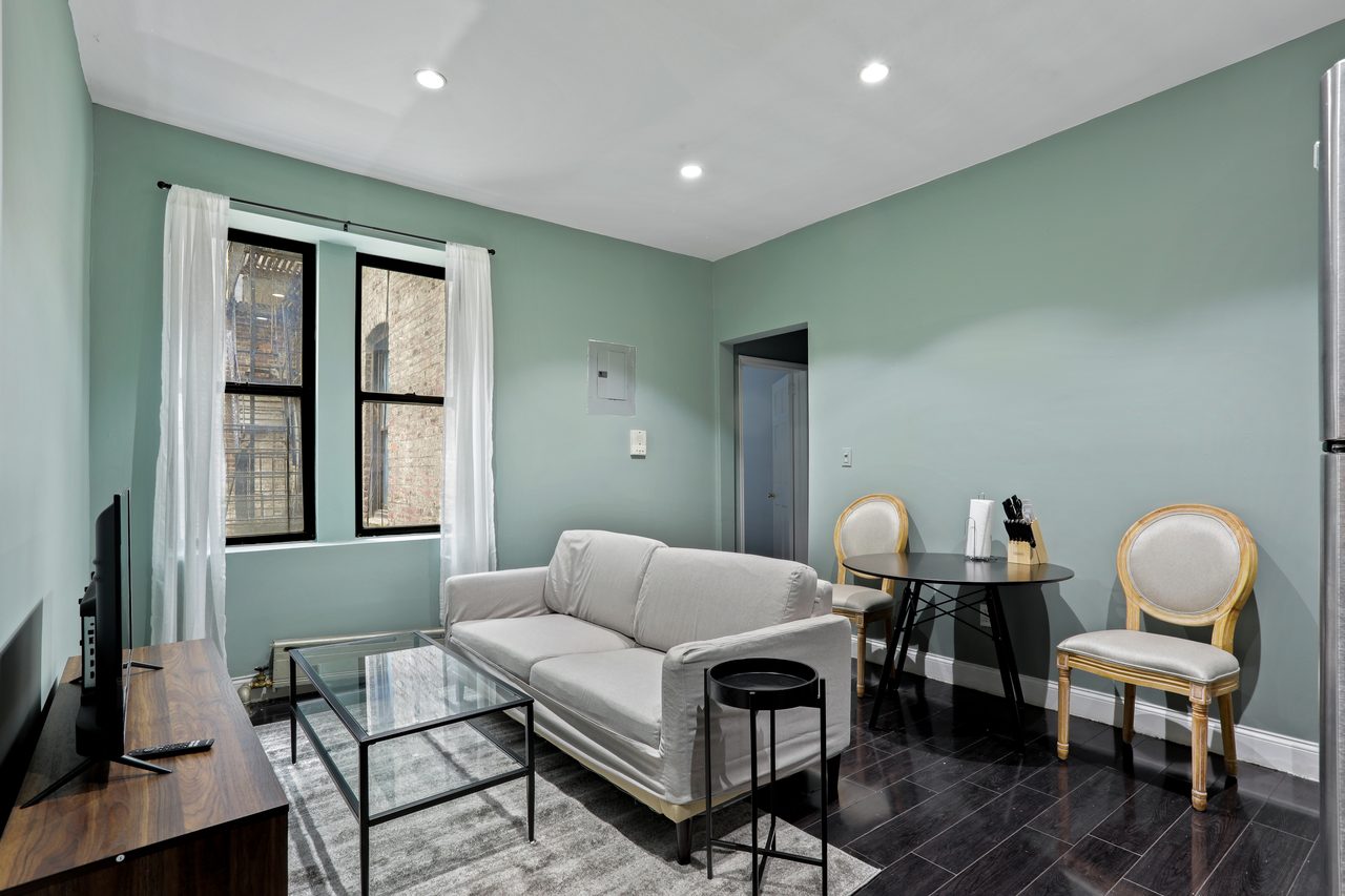 #697: East Harlem - Full Bedroom B - 8