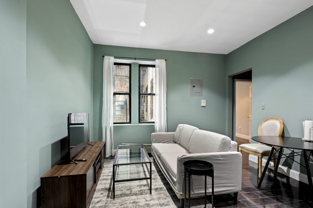 #697: East Harlem - Full Bedroom B - 11
