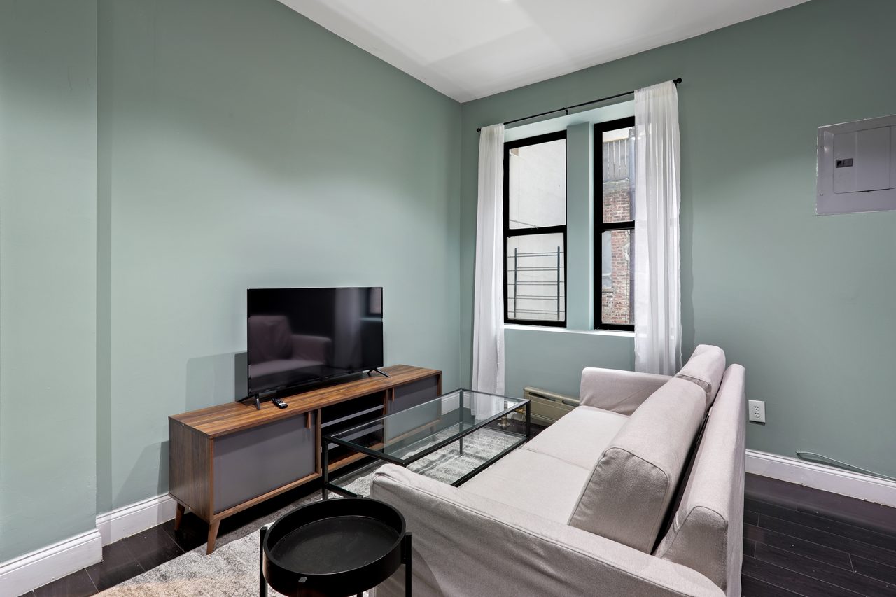 #697: East Harlem - Full Bedroom B - 10