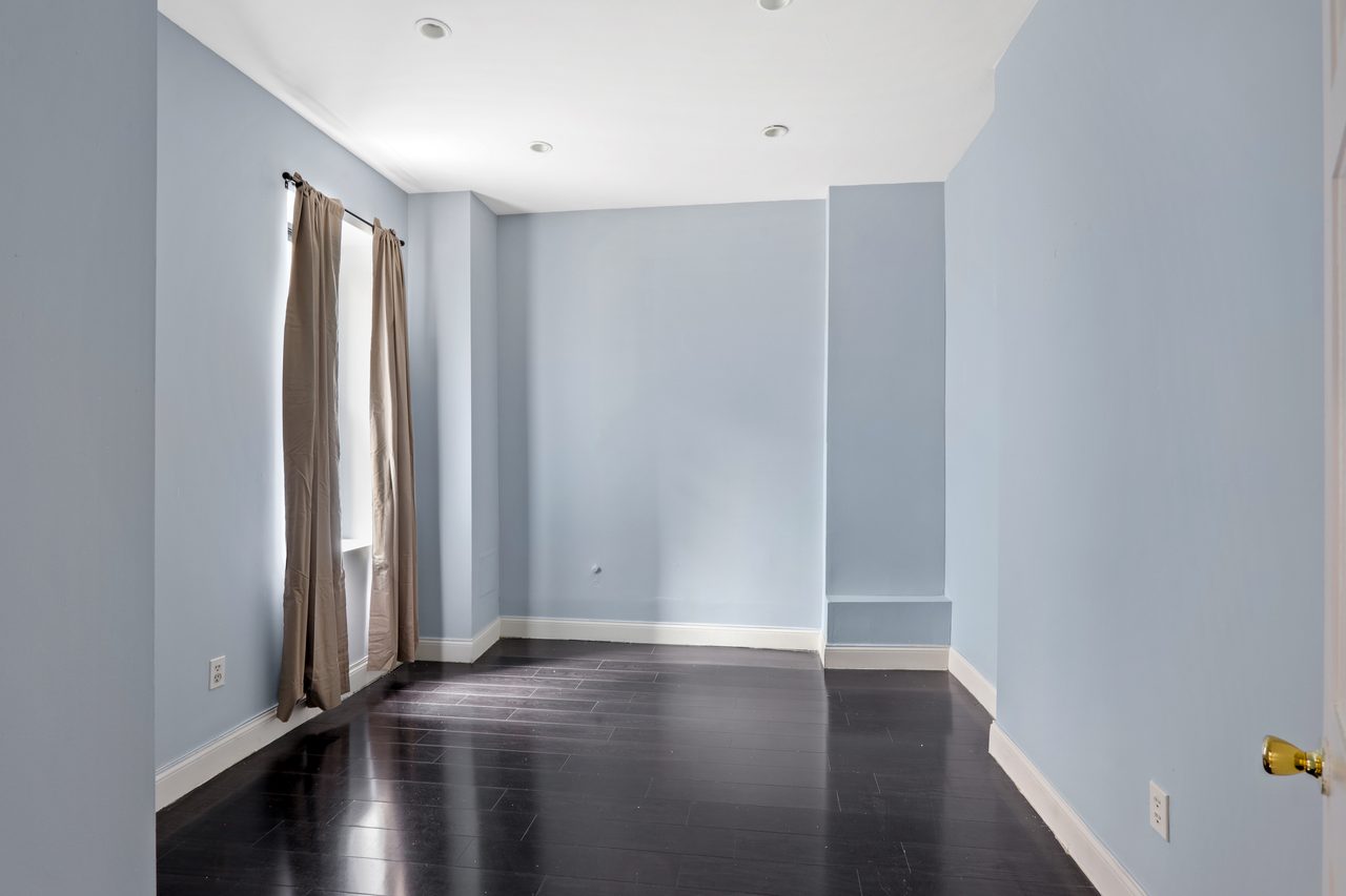#697: East Harlem - Full Bedroom B - 13