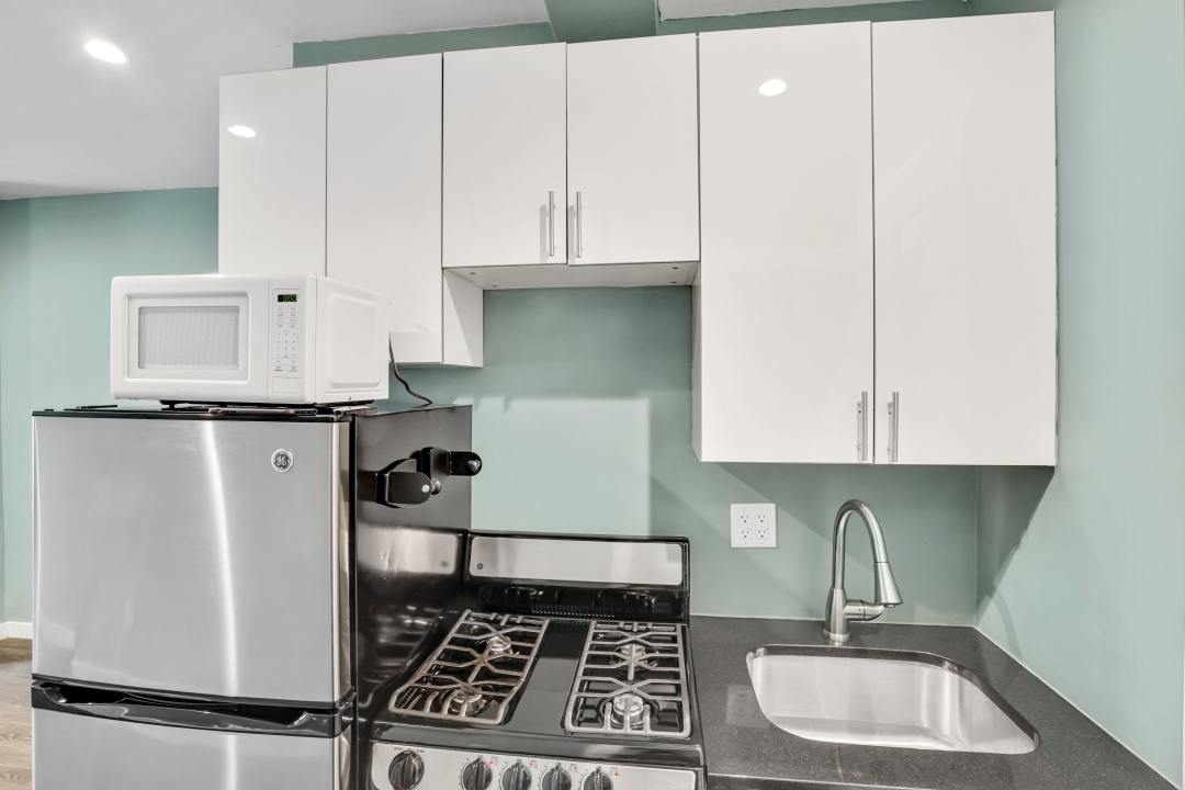  #406: East Village - Studio (Queen)  -  #406: East Village  - Gallery -  4