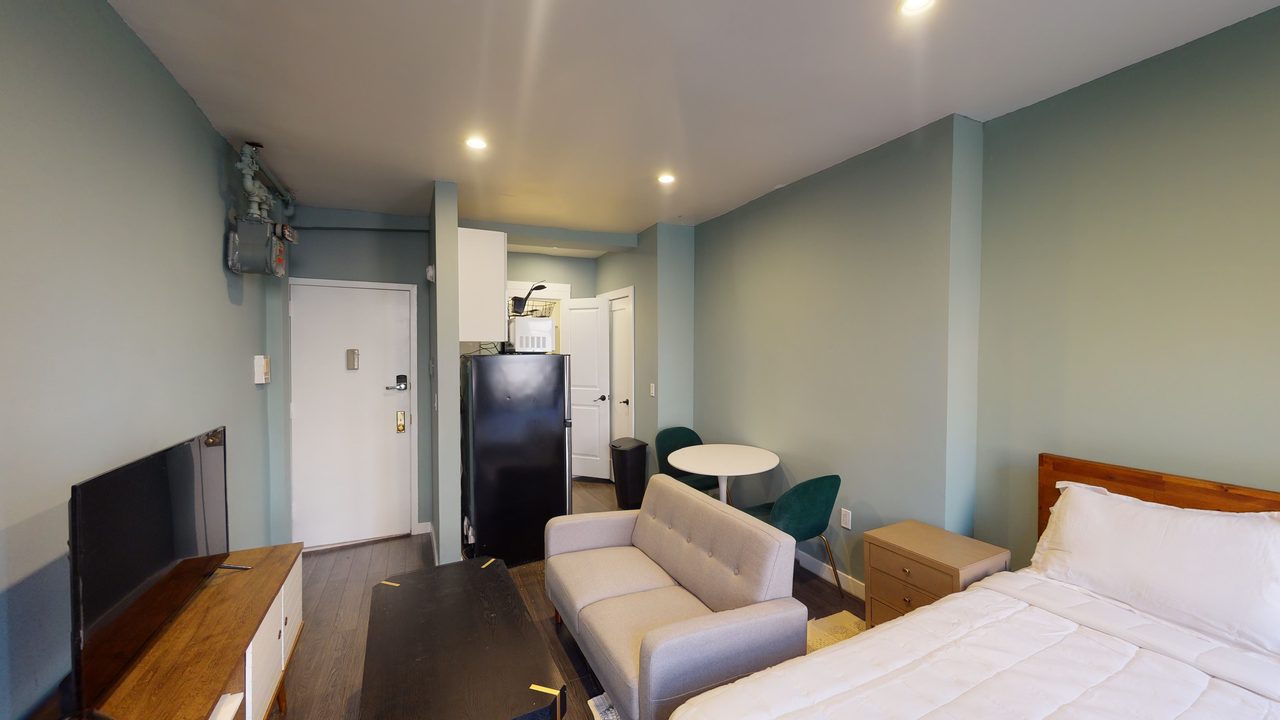  #406: East Village - Studio (Queen)  -  #406: East Village  - Gallery -  9